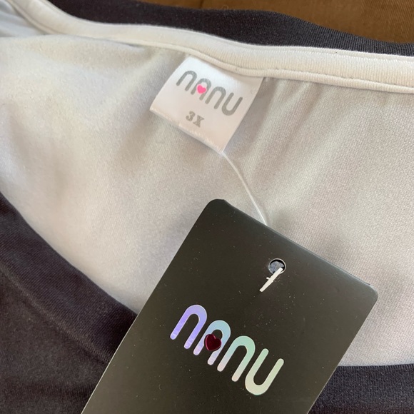 Women’s Plus Size 3/4 length sleeve pig top (3X) - Picture 2 of 2